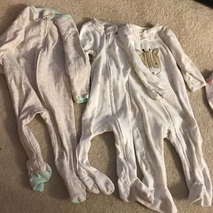 6-9 month zip up sleeper pajamas boy/girl neutral